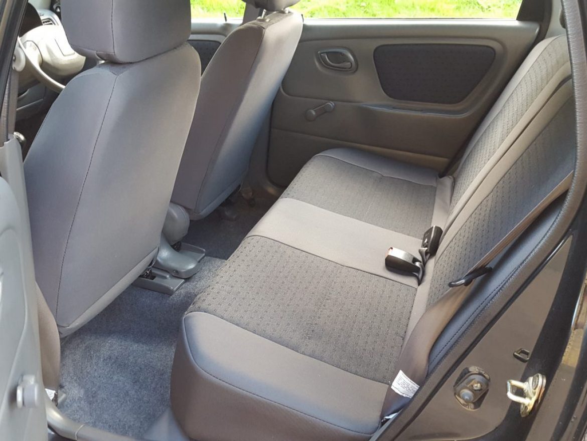 2004 Suzuki Alto 1.1 GL 5dr Hatchback