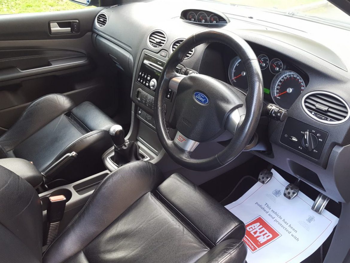2006 Ford Focus 2.5 SIV ST-3 5dr Hatchback