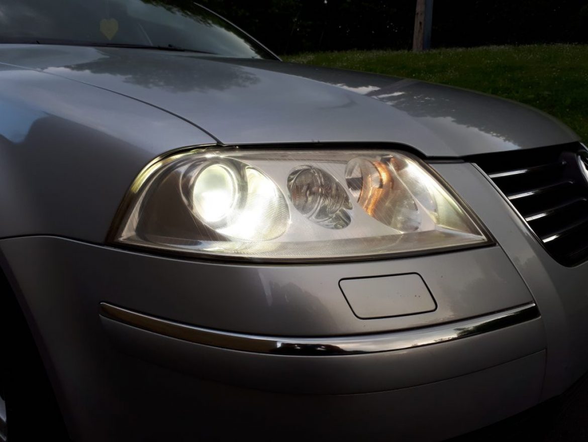 2004 Volkswagen Passat 1.9 TDI PD 130 Sport 4dr Saloon