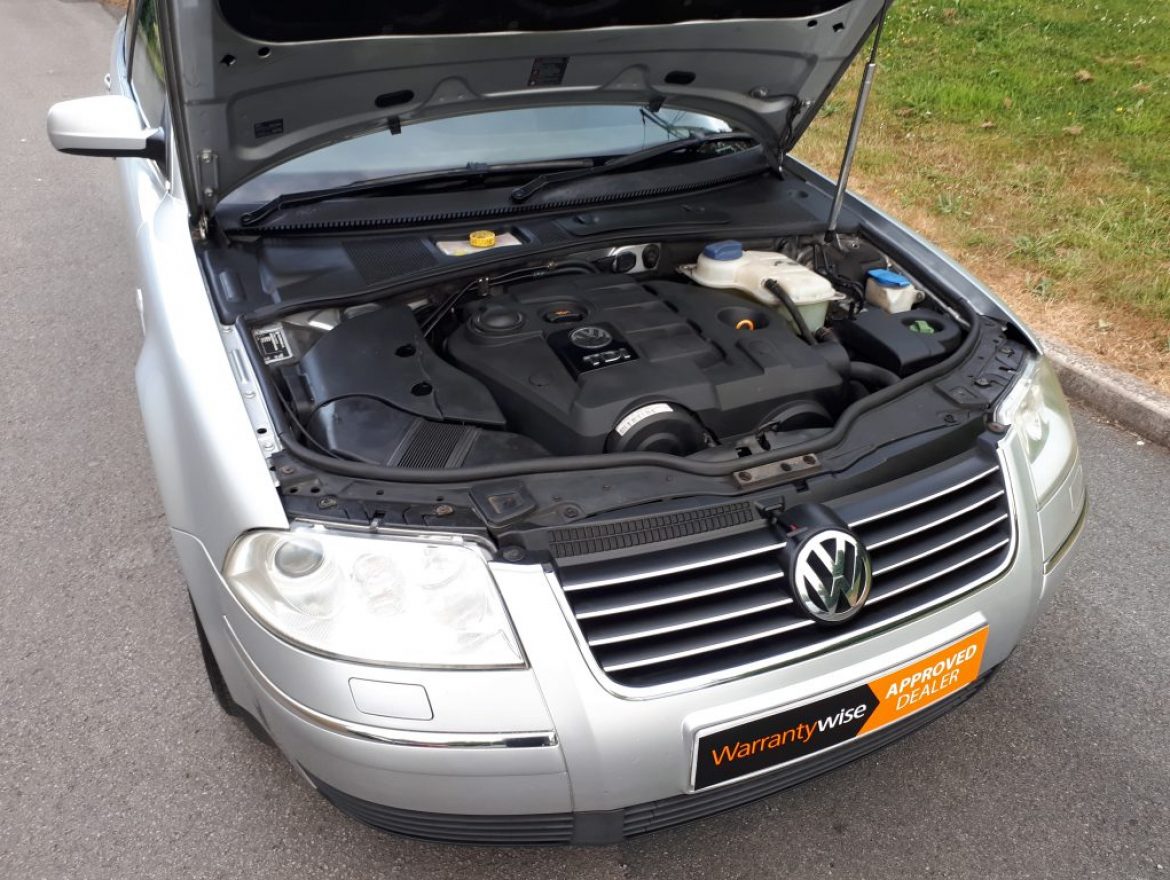 2004 Volkswagen Passat 1.9 TDI PD 130 Sport 4dr Saloon